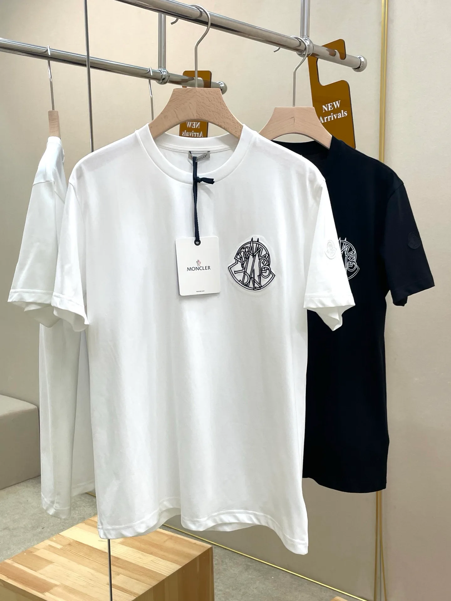 Футболки Женские Moncler 11683003