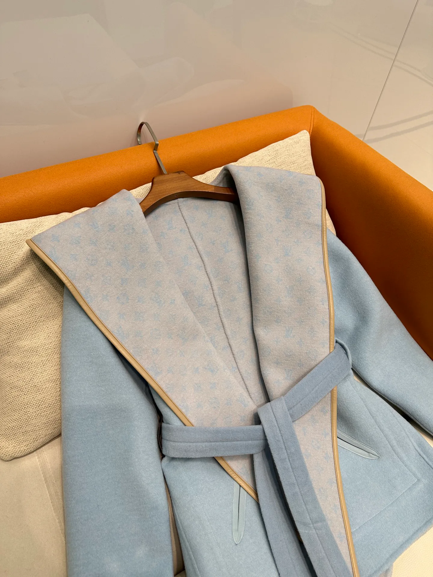 Пальто Женские Louis Vuitton 793730