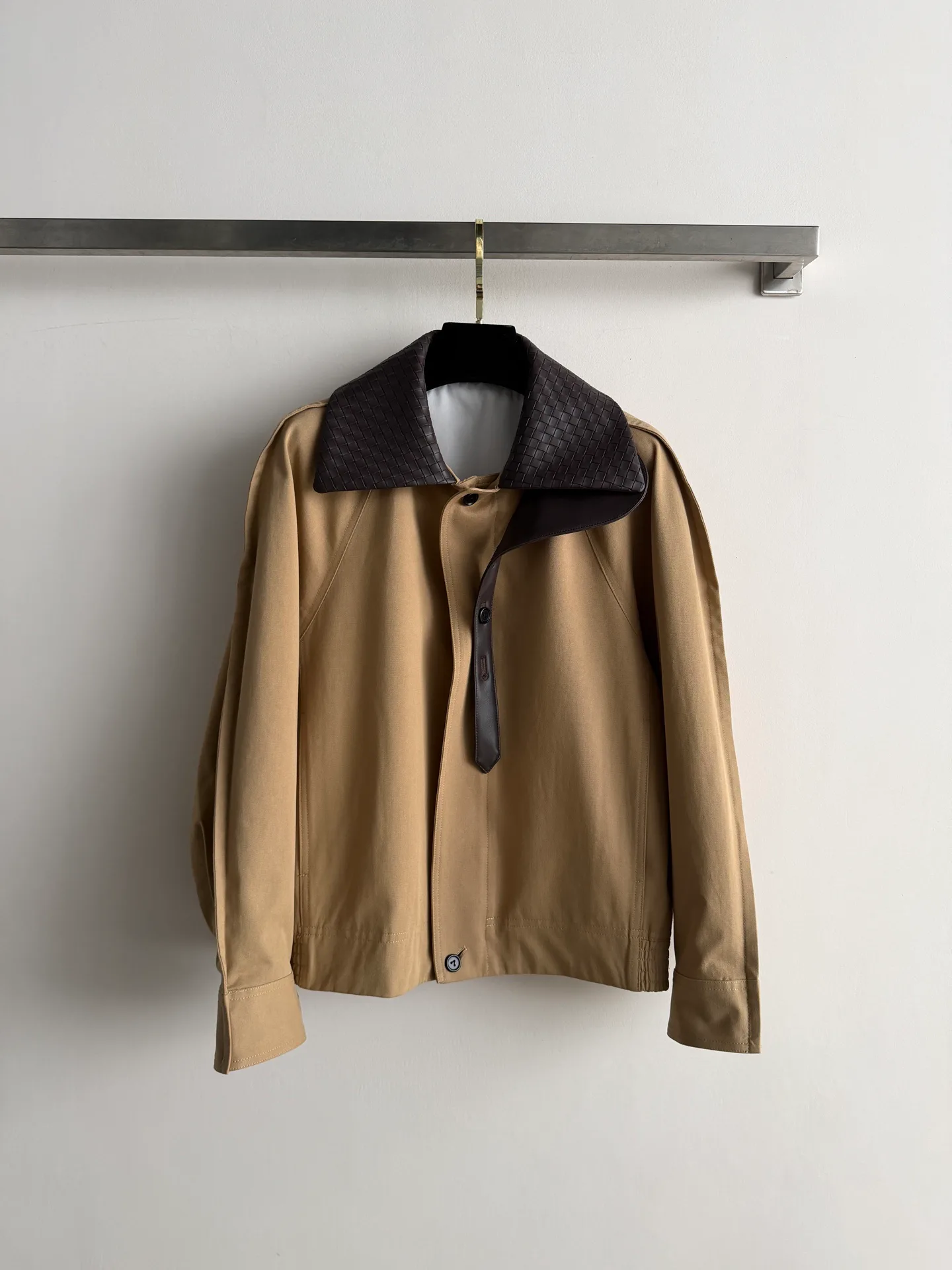 Куртки И Пуховики Женские Bottega Veneta 18785769