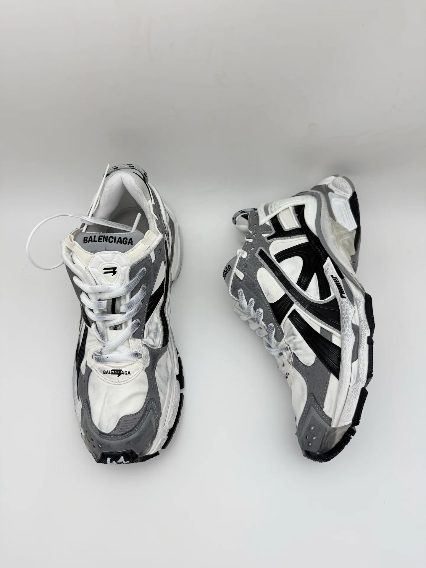 Кроссовки Женские Balenciaga 18589188