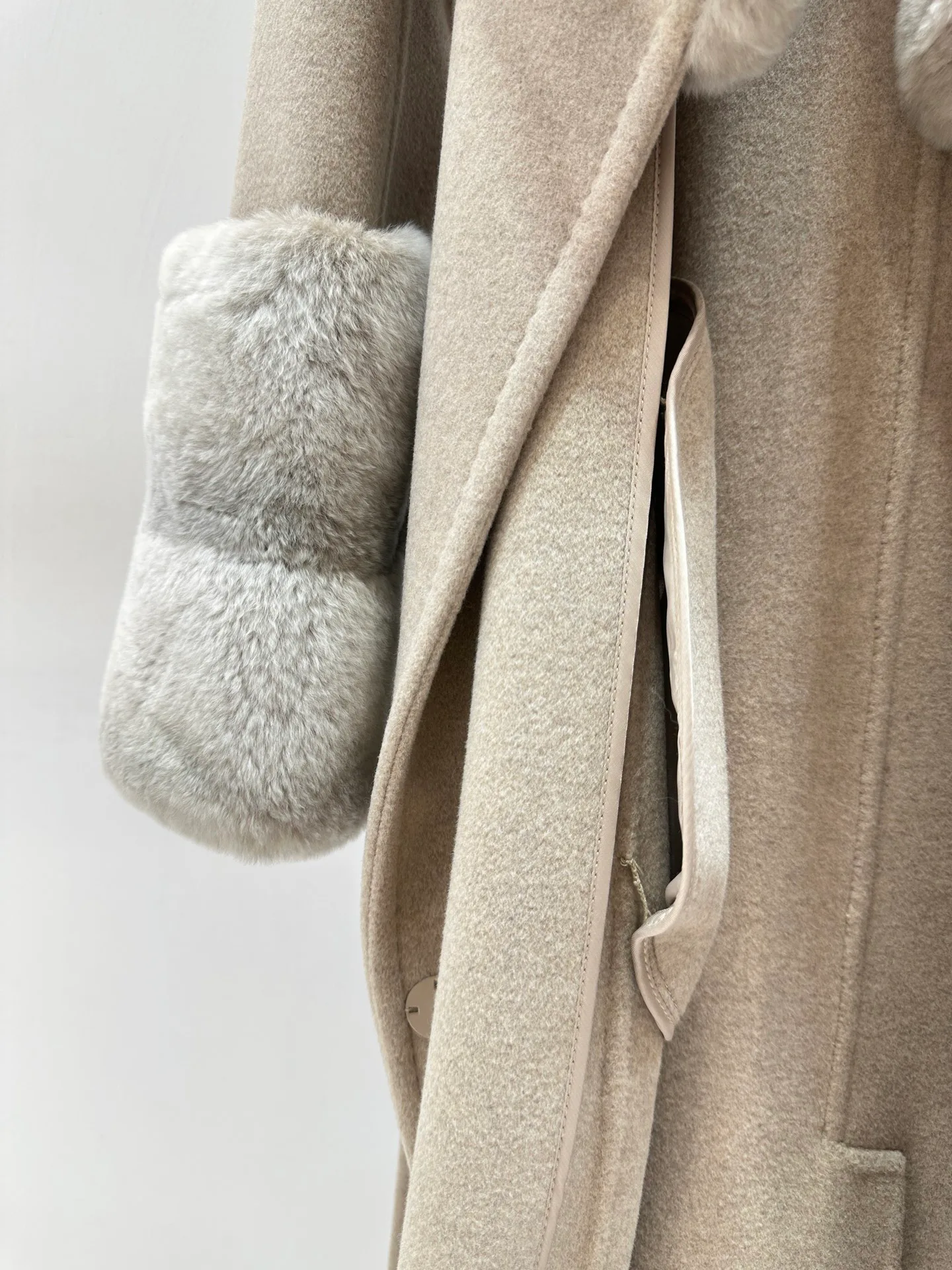 Пальто Женские Fendi 17933231