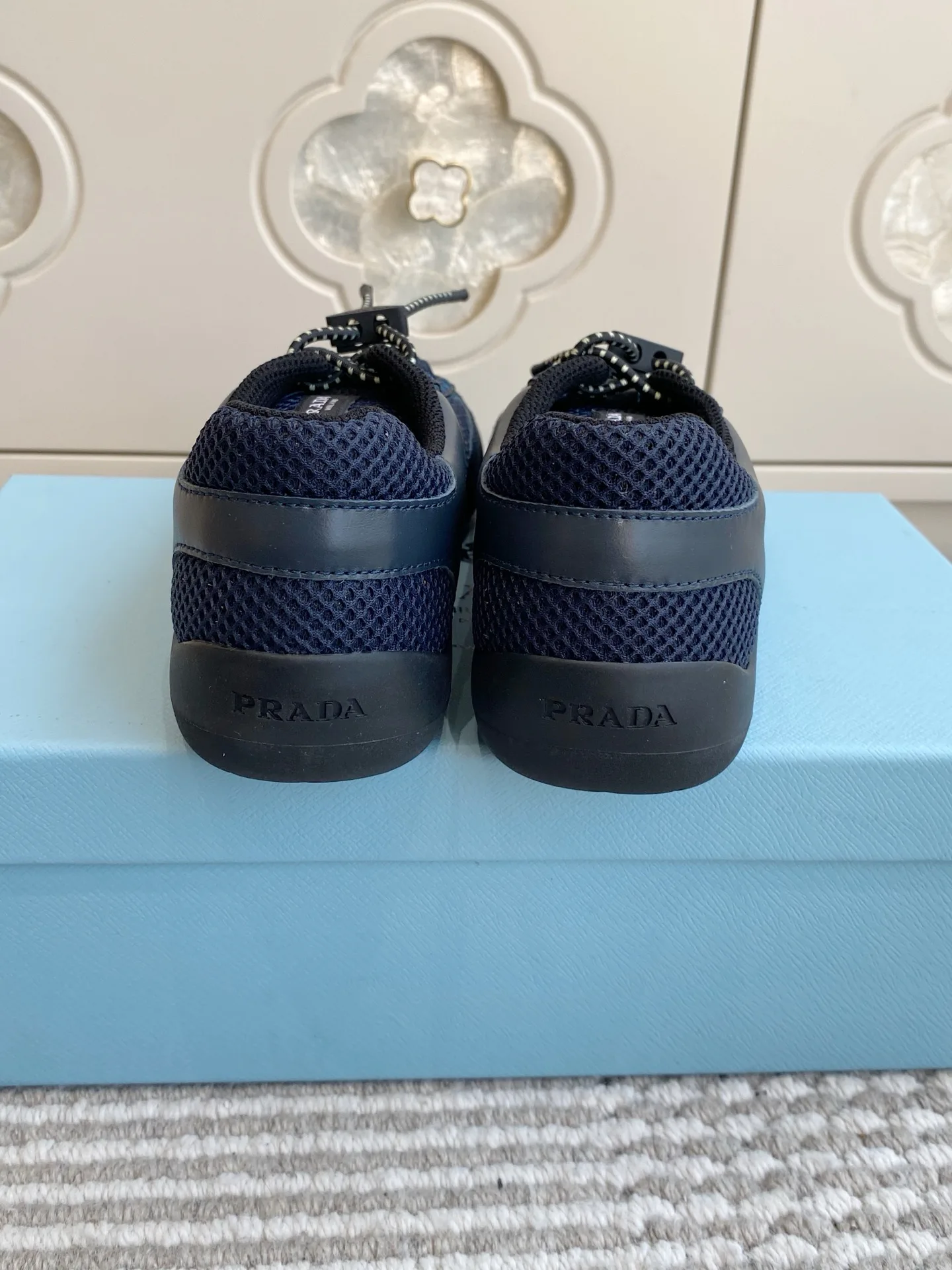 Кроссовки Женские Prada 11870112