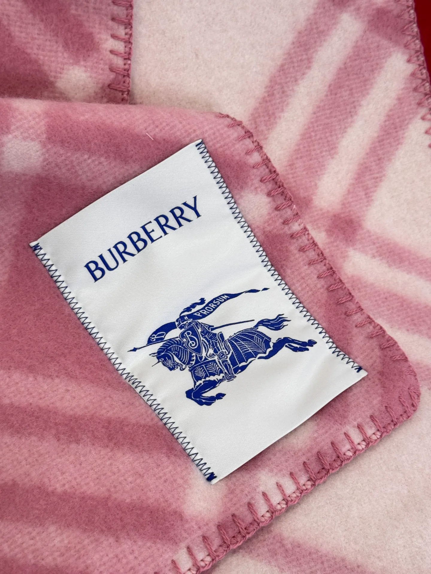 Шарфы Burberry 18287464