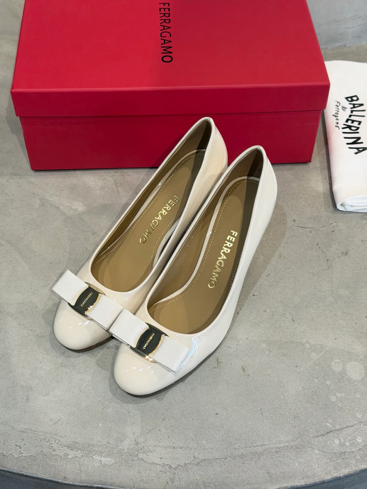 Туфли Женские Salvatore Ferragamo 20153159