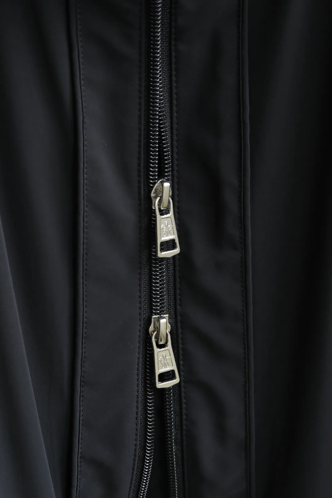 Куртки И Пуховики Мужские Moncler 11424975