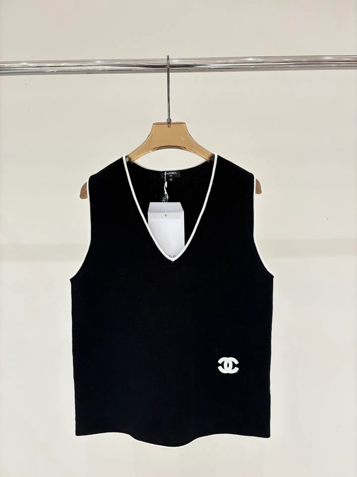 Жилеты Женские Chanel 11361322