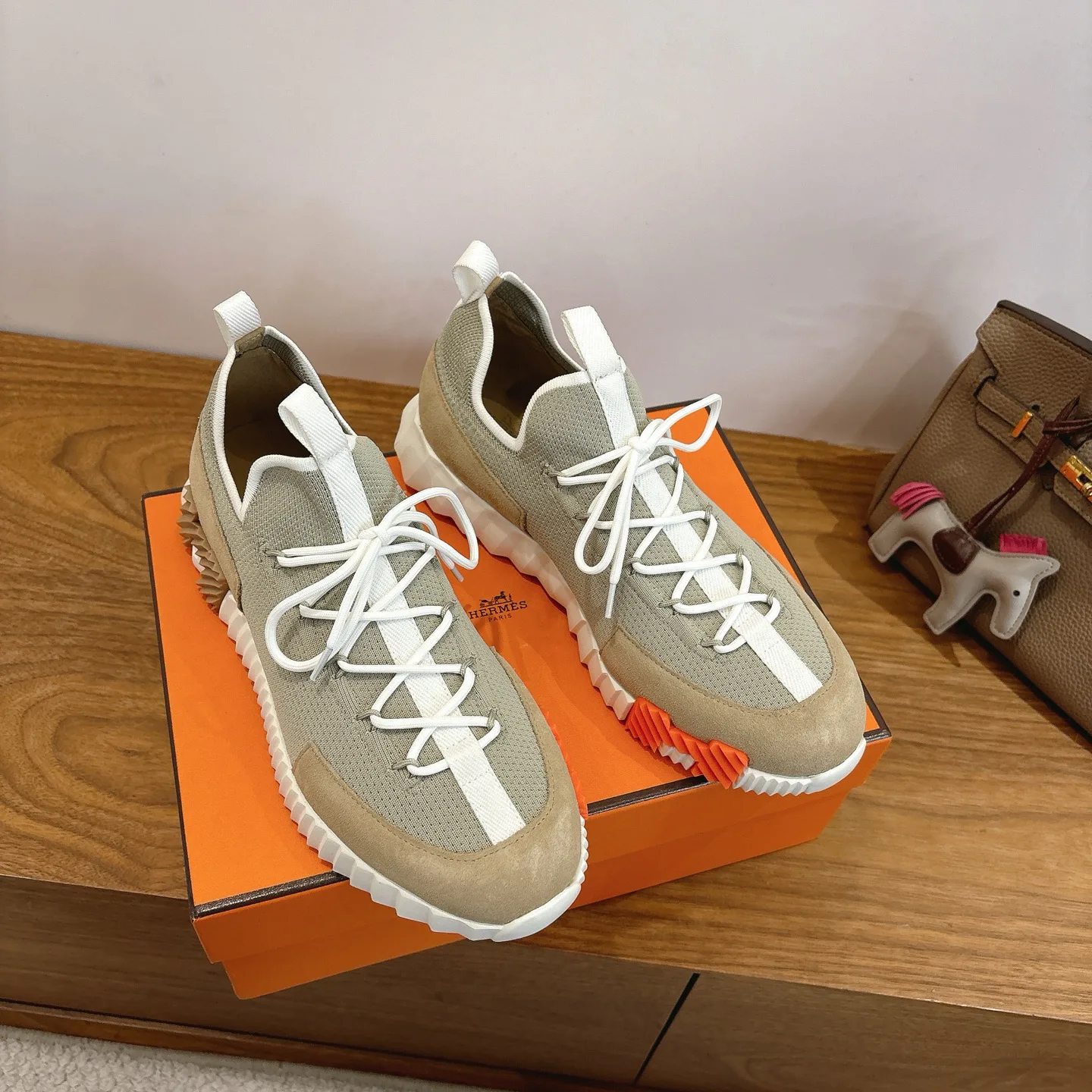 Кроссовки Женские Hermes 689352