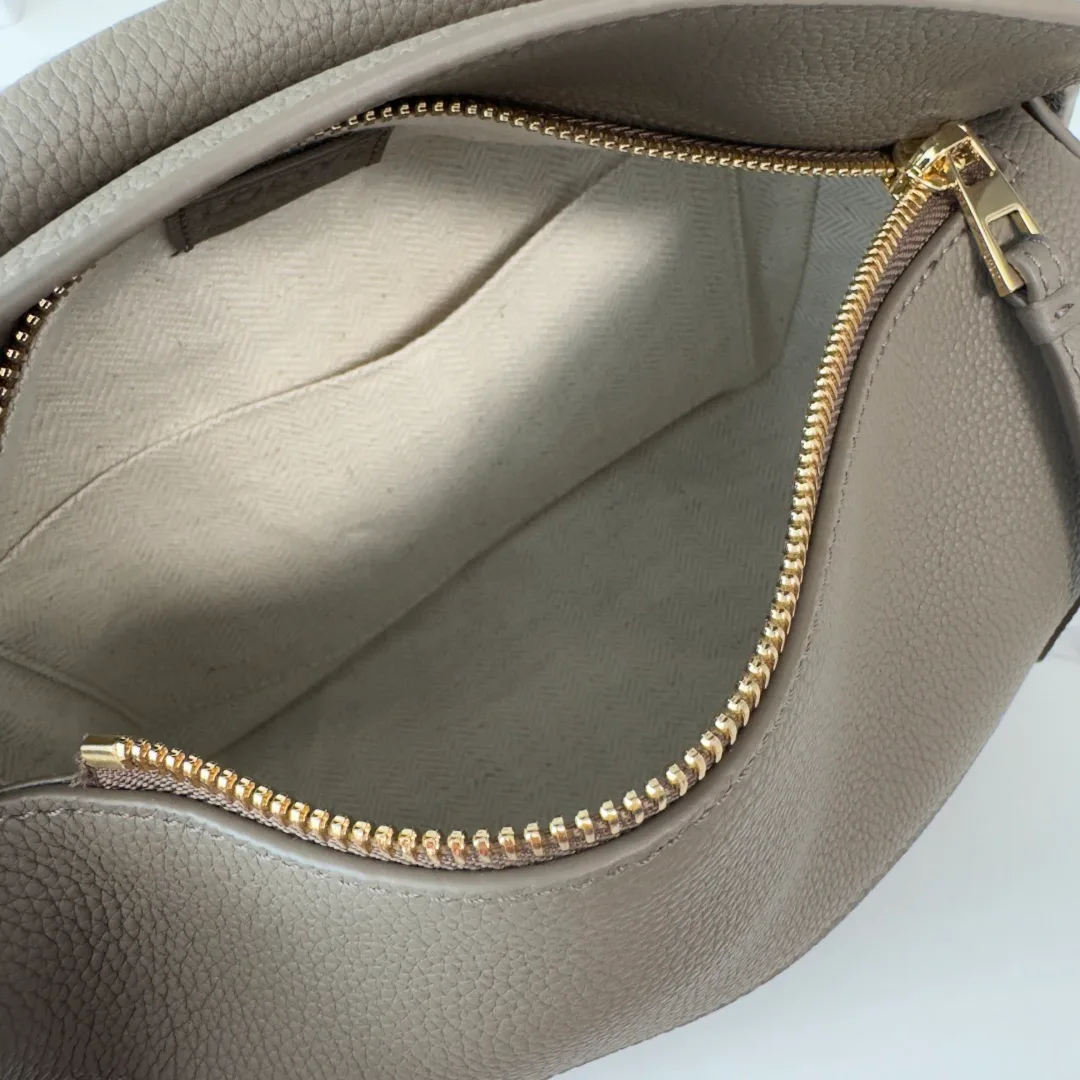 Классические Сумки Женские Loewe 13401808