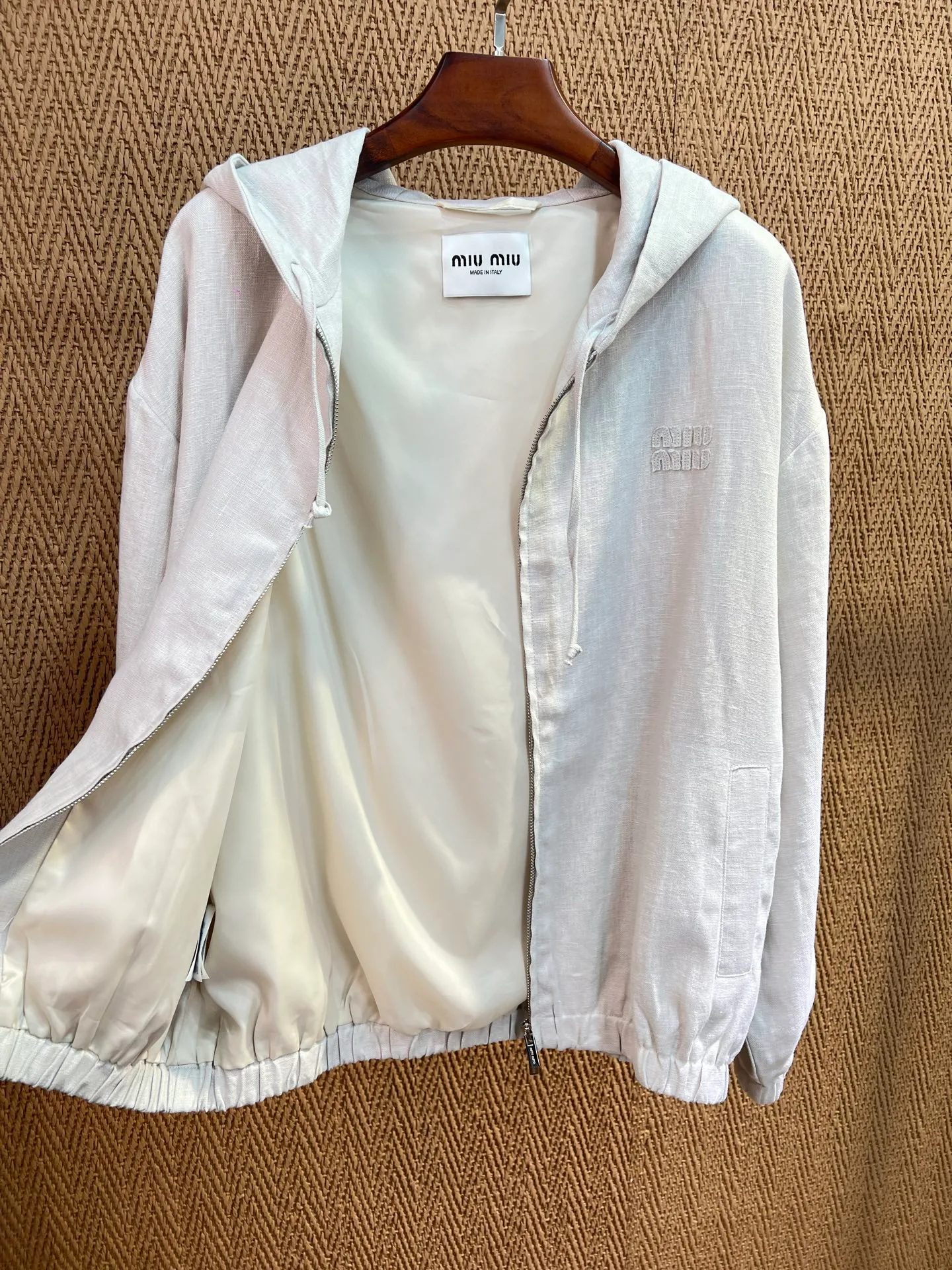 Куртки И Пуховики Женские Miu Miu 18324222