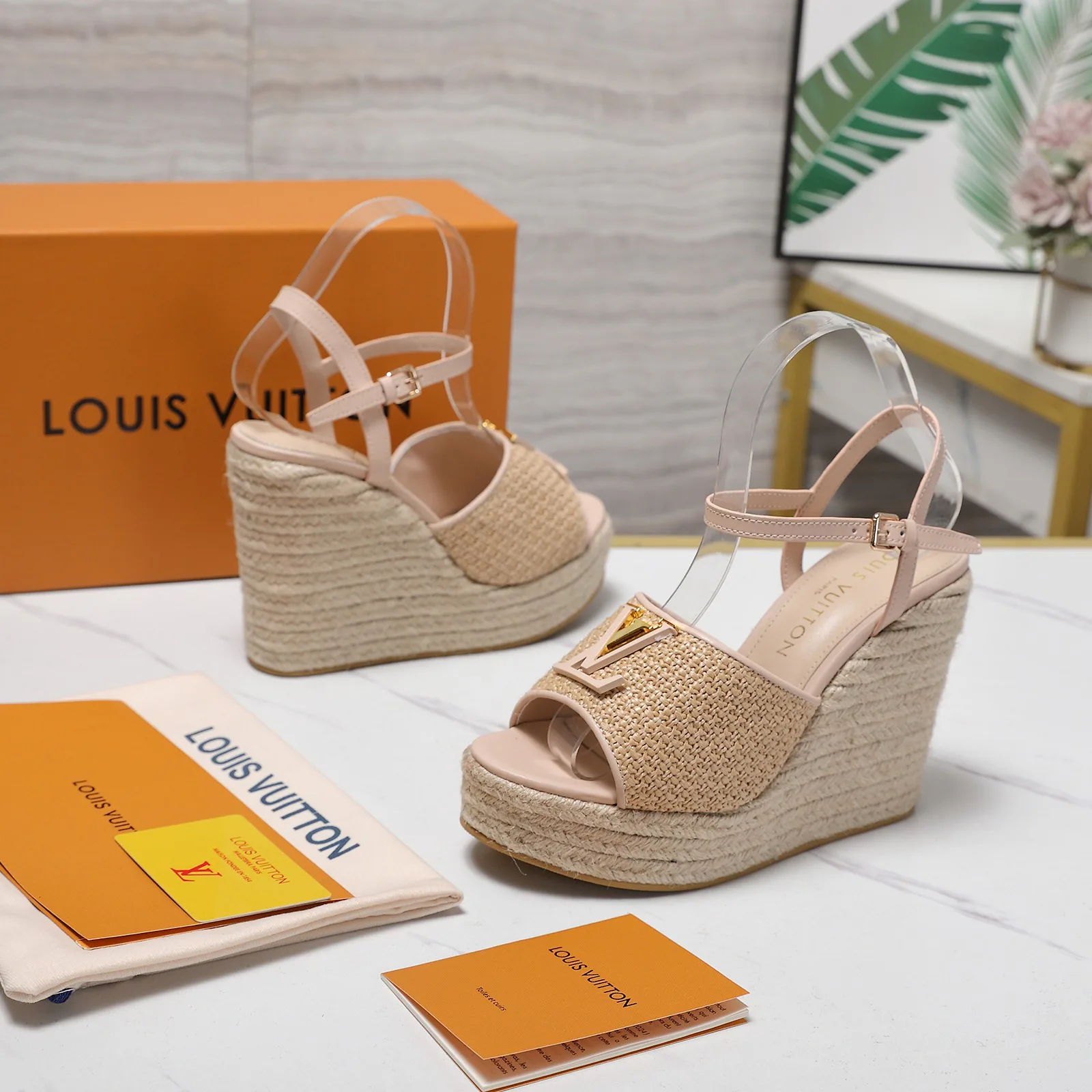 Босоножки Женские Louis Vuitton 1856178