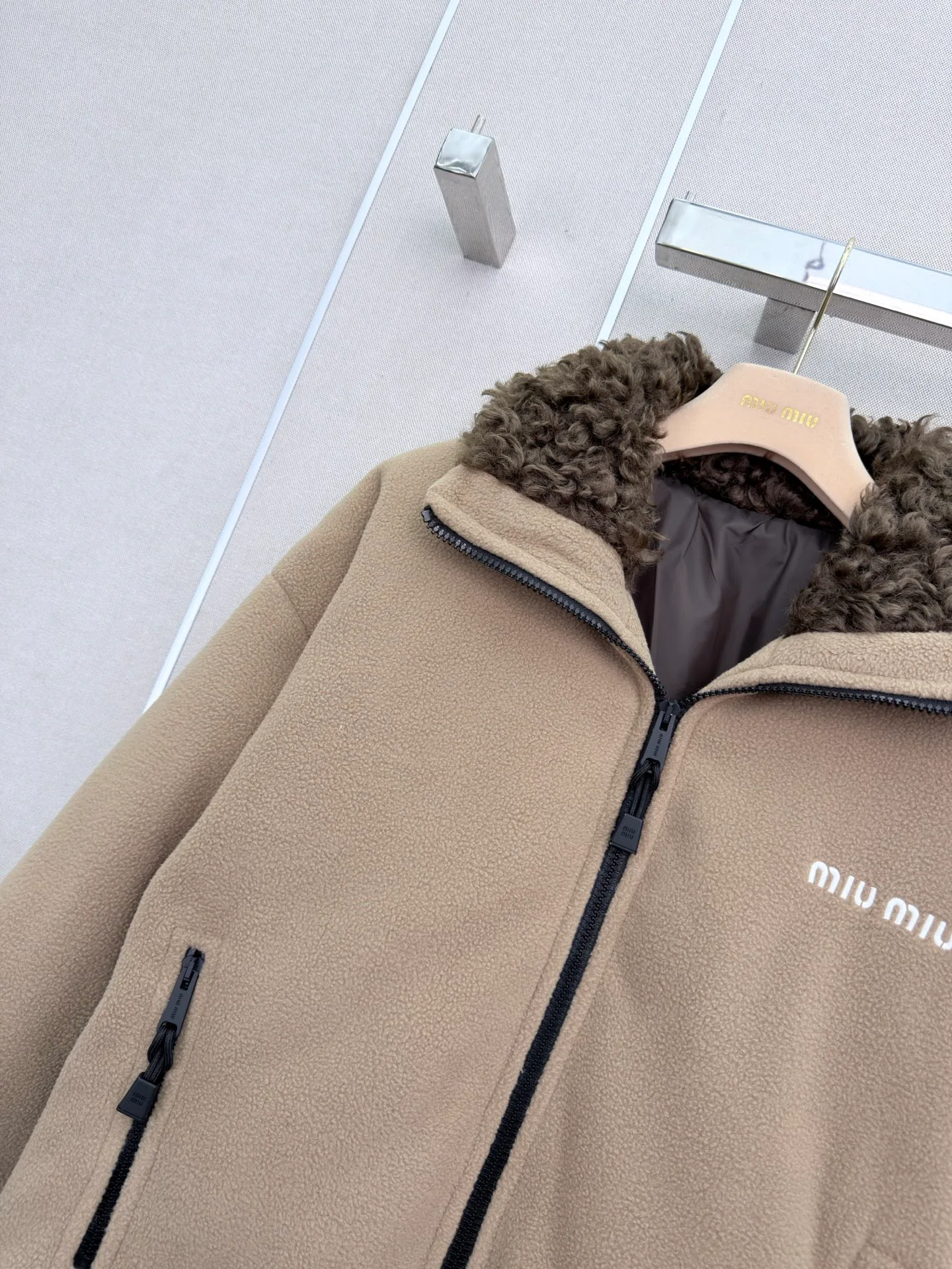 Куртки И Пуховики Женские Miu Miu 18023007