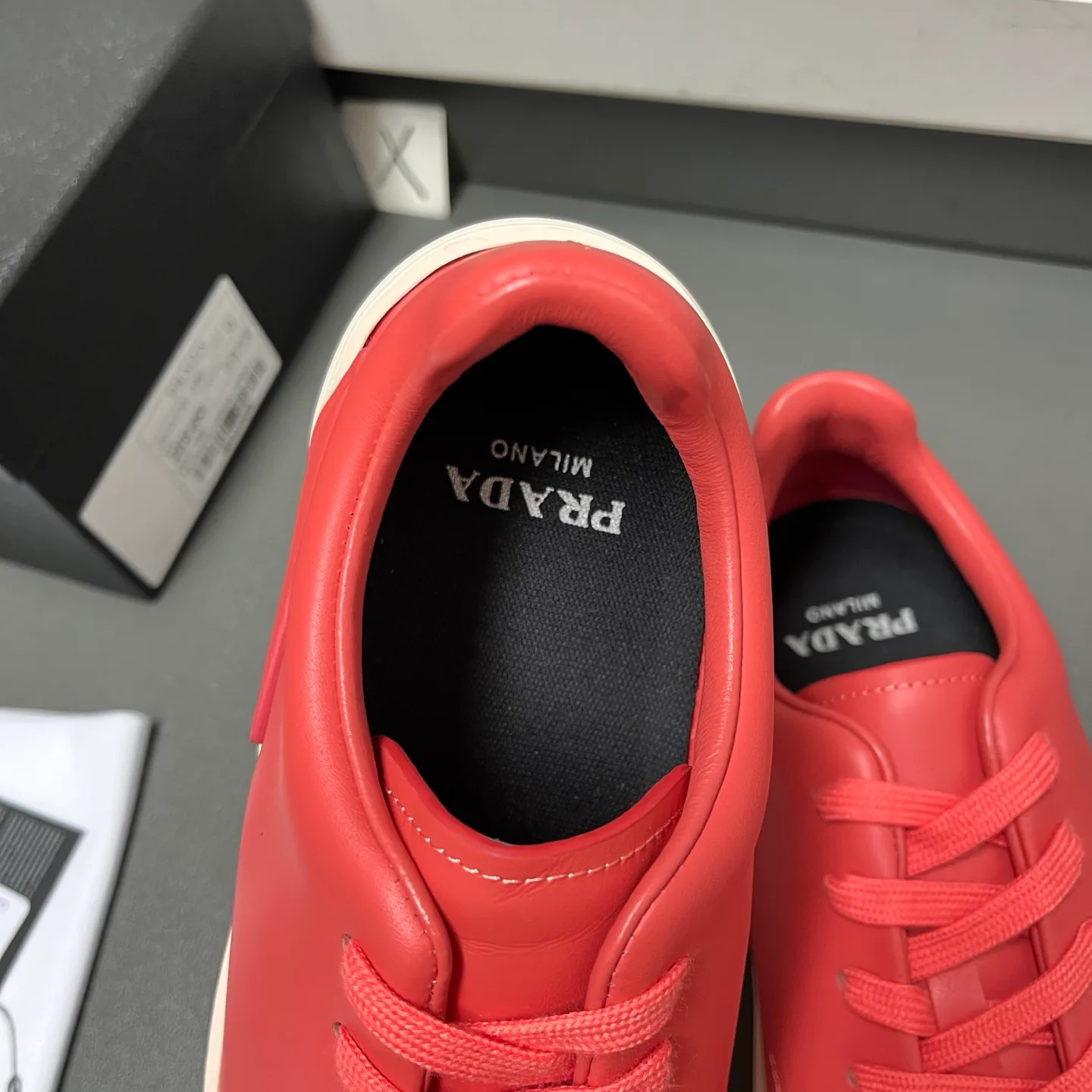 Кроссовки Мужские Prada 16940085