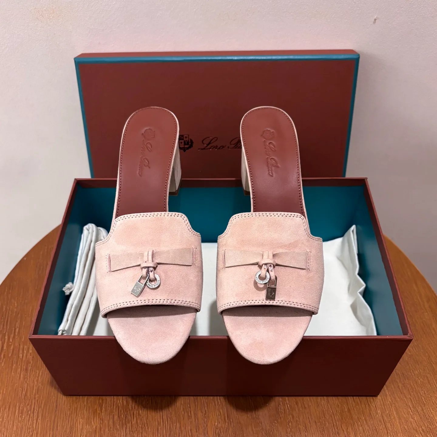 Босоножки Женские Loro Piana 3499319