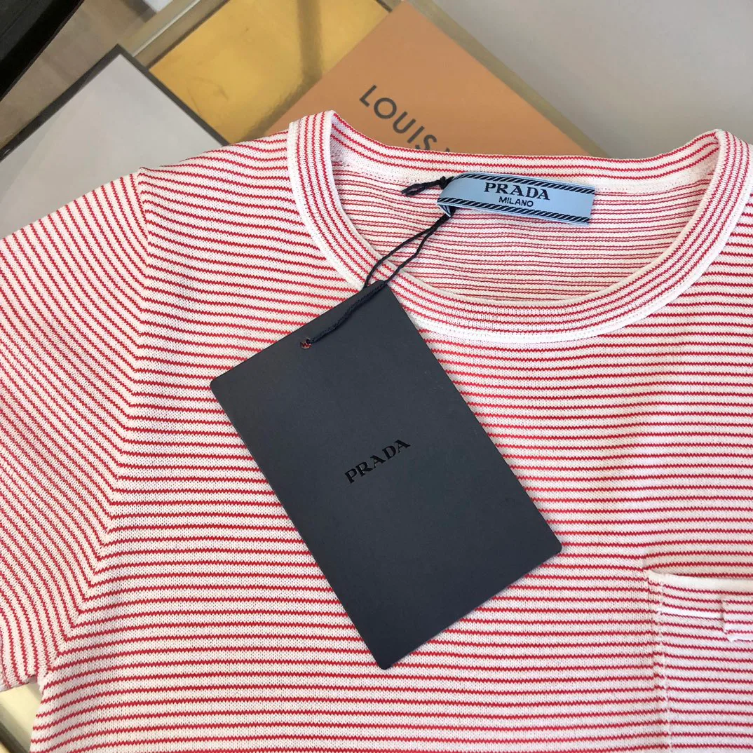 Футболки Женские Prada 12930260