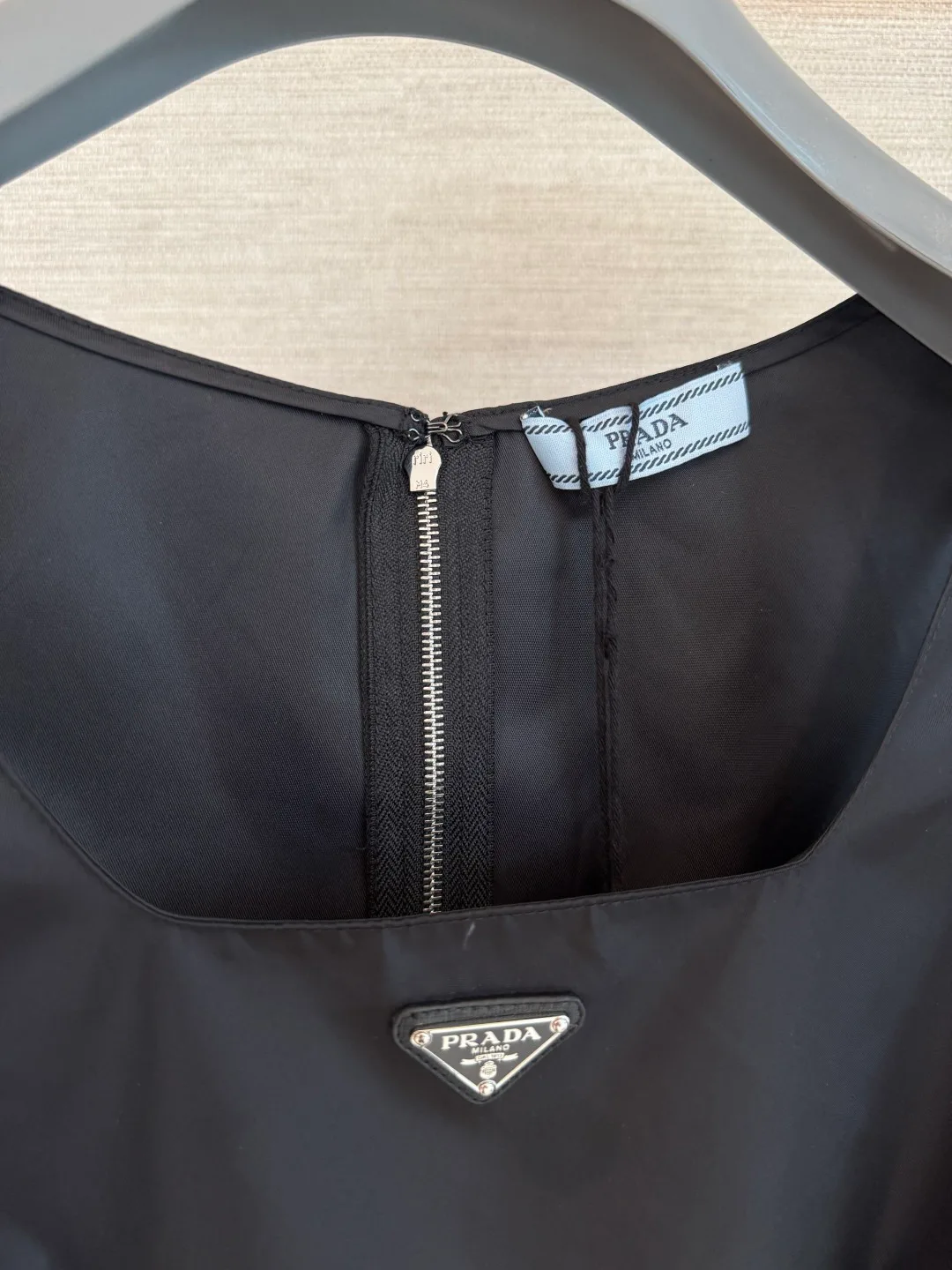 Платья Женские Prada 17289905
