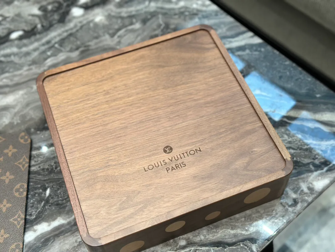 Посуда Louis Vuitton 1383344