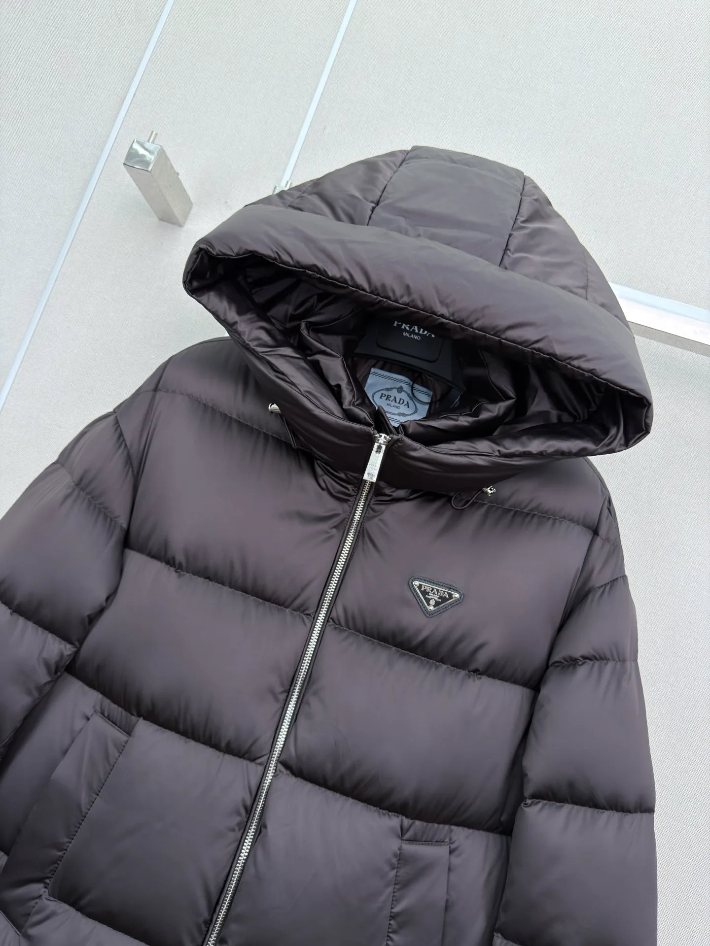 Куртки И Пуховики Женские Prada 18600987