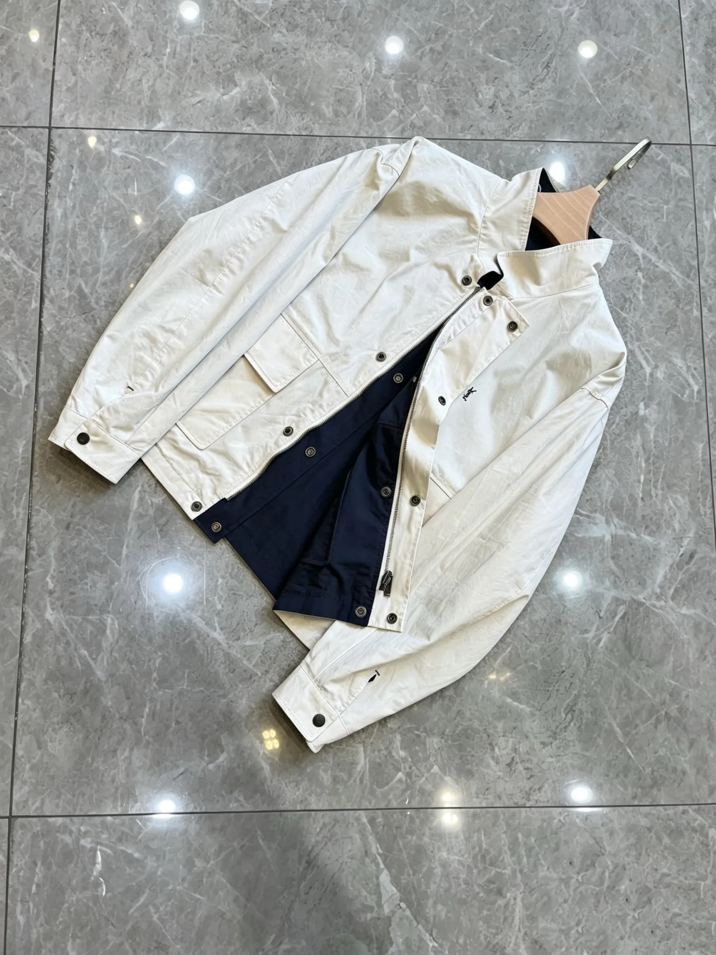 Куртки И Пуховики Женские Saint Laurent 18161977