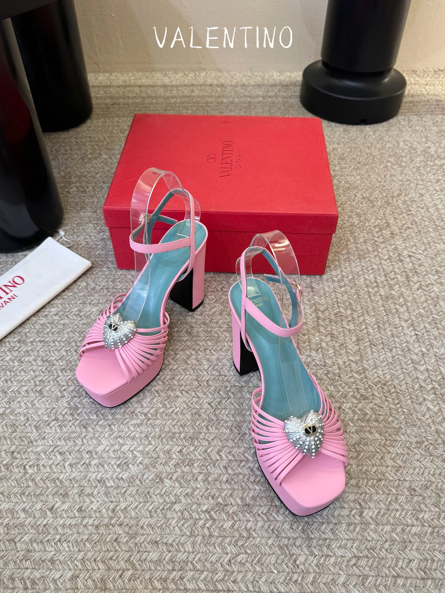 Босоножки Женские Valentino 17396952