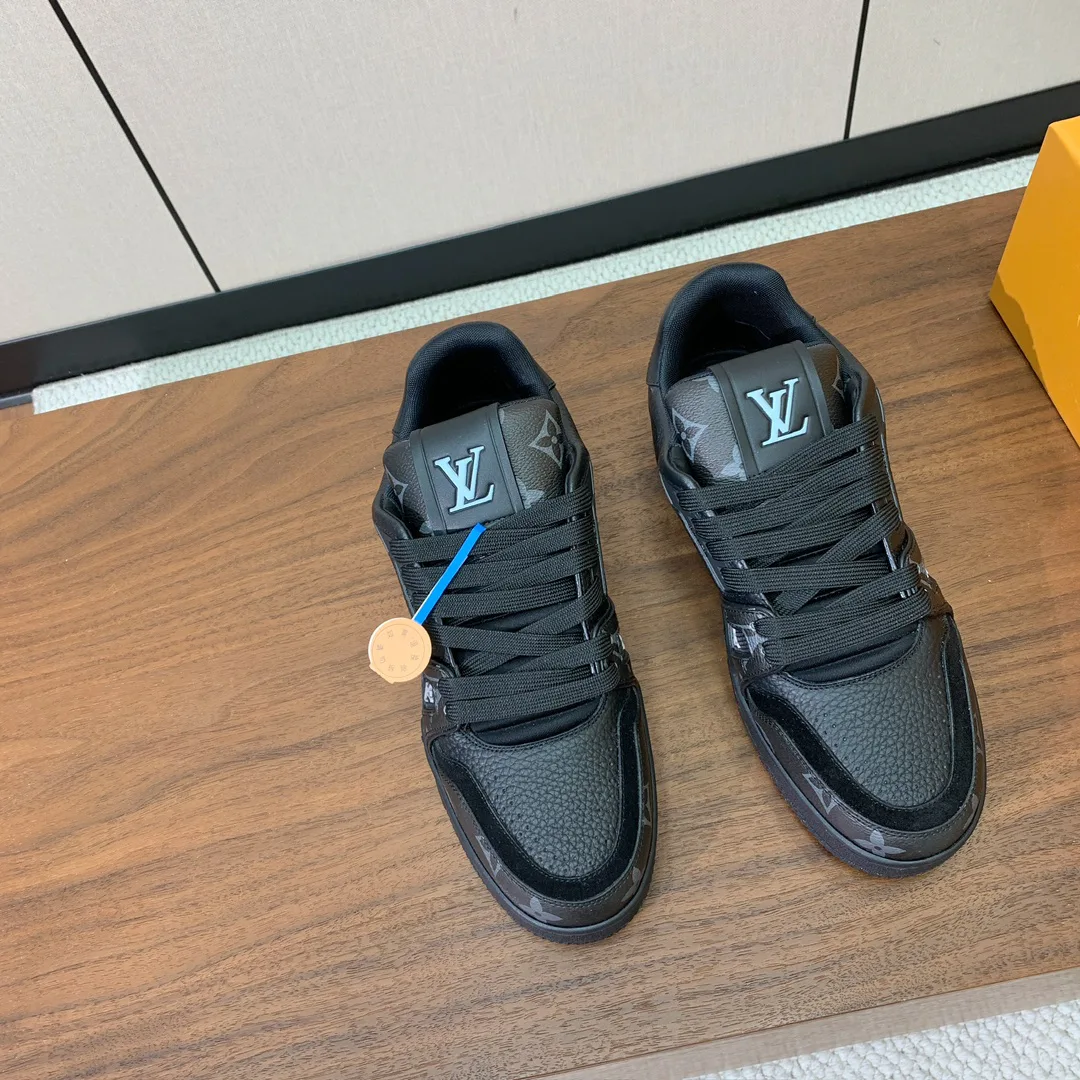 Кроссовки Женские Louis Vuitton 10236180