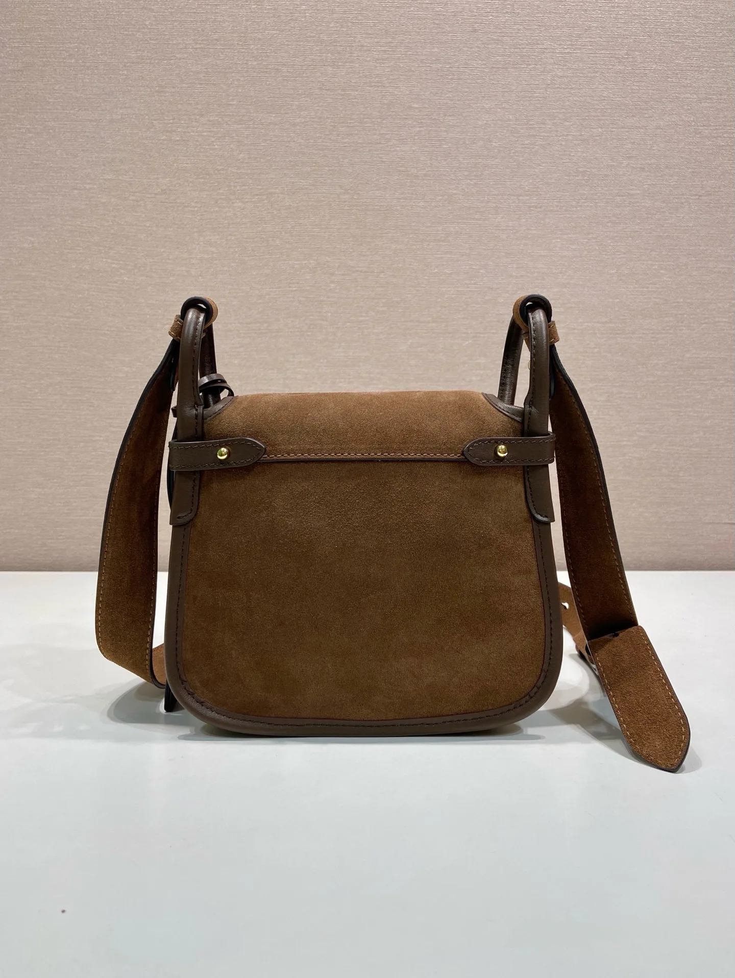 Классические Сумки Женские Prada 18184686