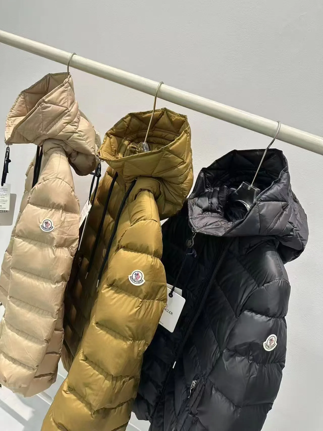 Куртки И Пуховики Женские Moncler 18523558