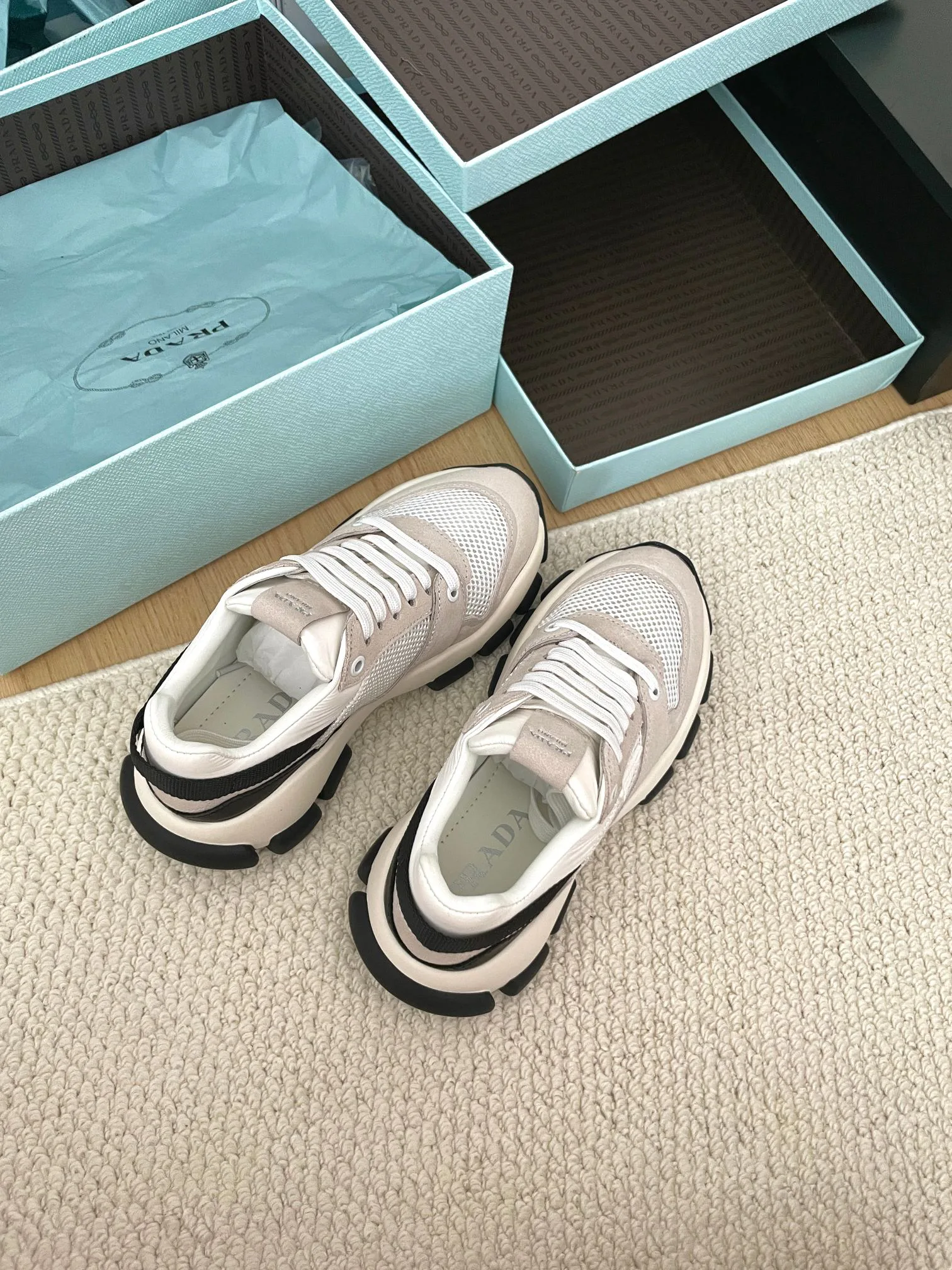 Кроссовки Женские Prada 17324749