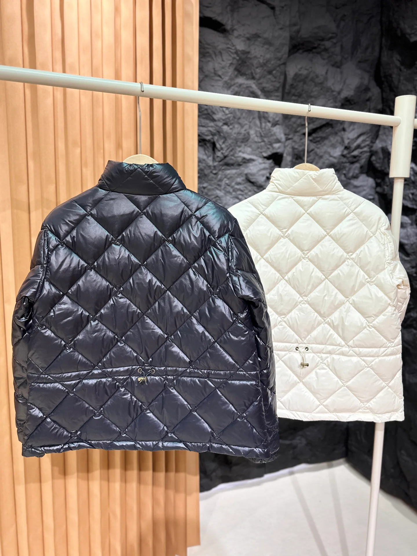Куртки И Пуховики Женские Moncler 17938425