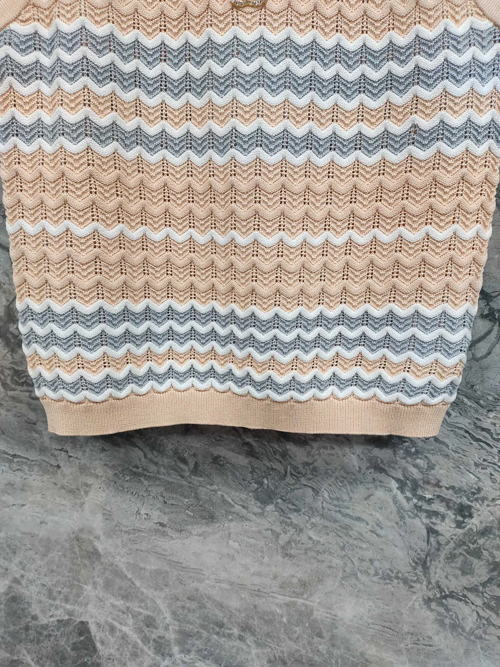 Жилеты Женские Chanel 11812902