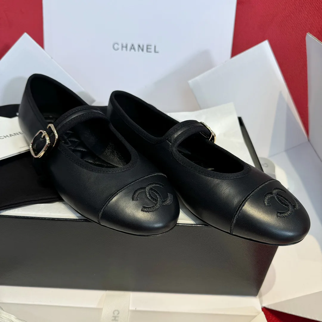 Туфли Женские Chanel 18067041