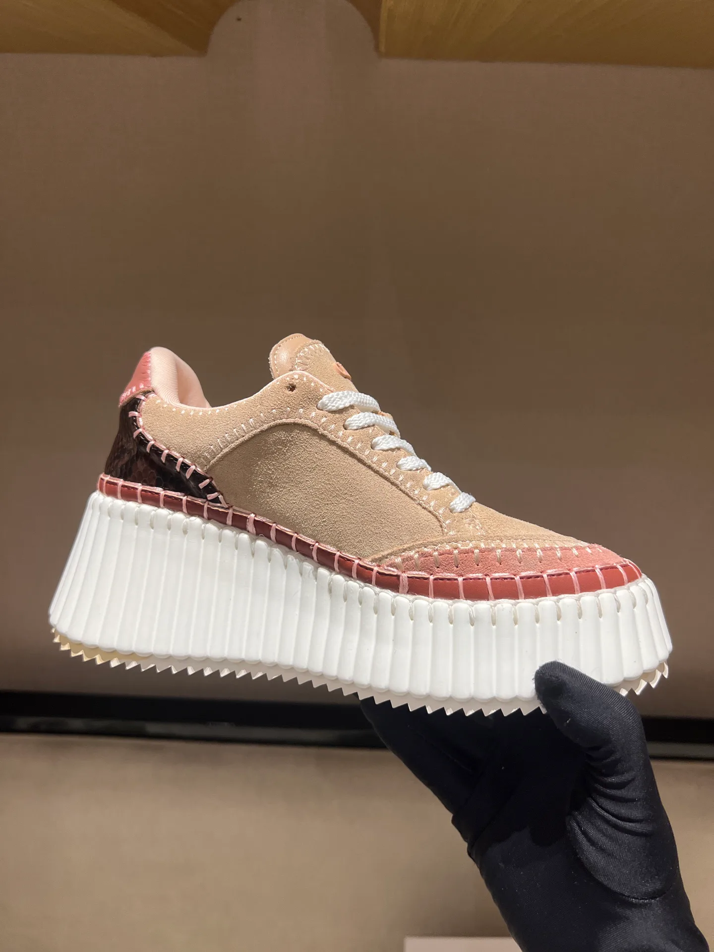 Кроссовки Женские Chloe 18020521
