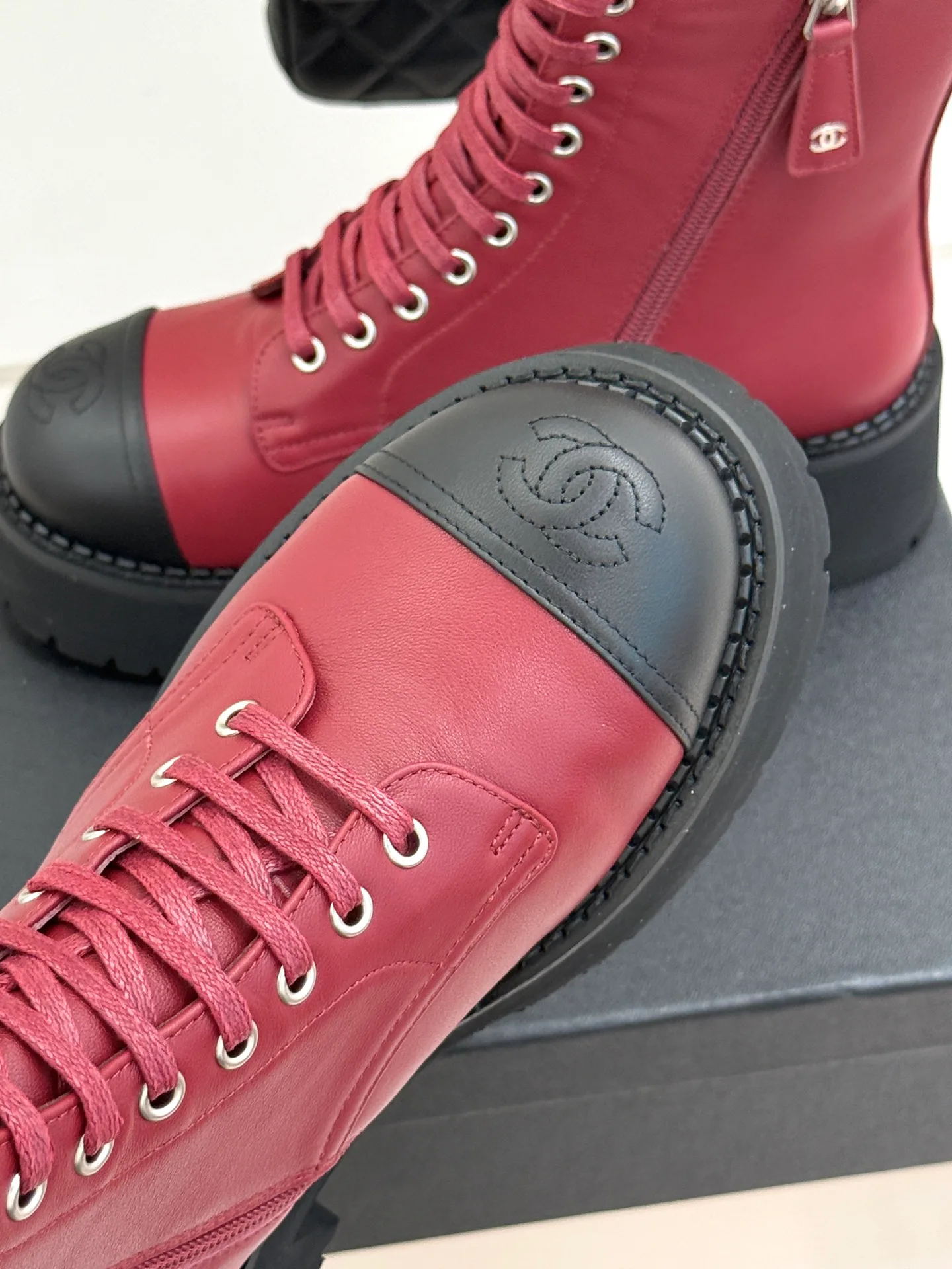 Ботинки Женские Chanel 19570323
