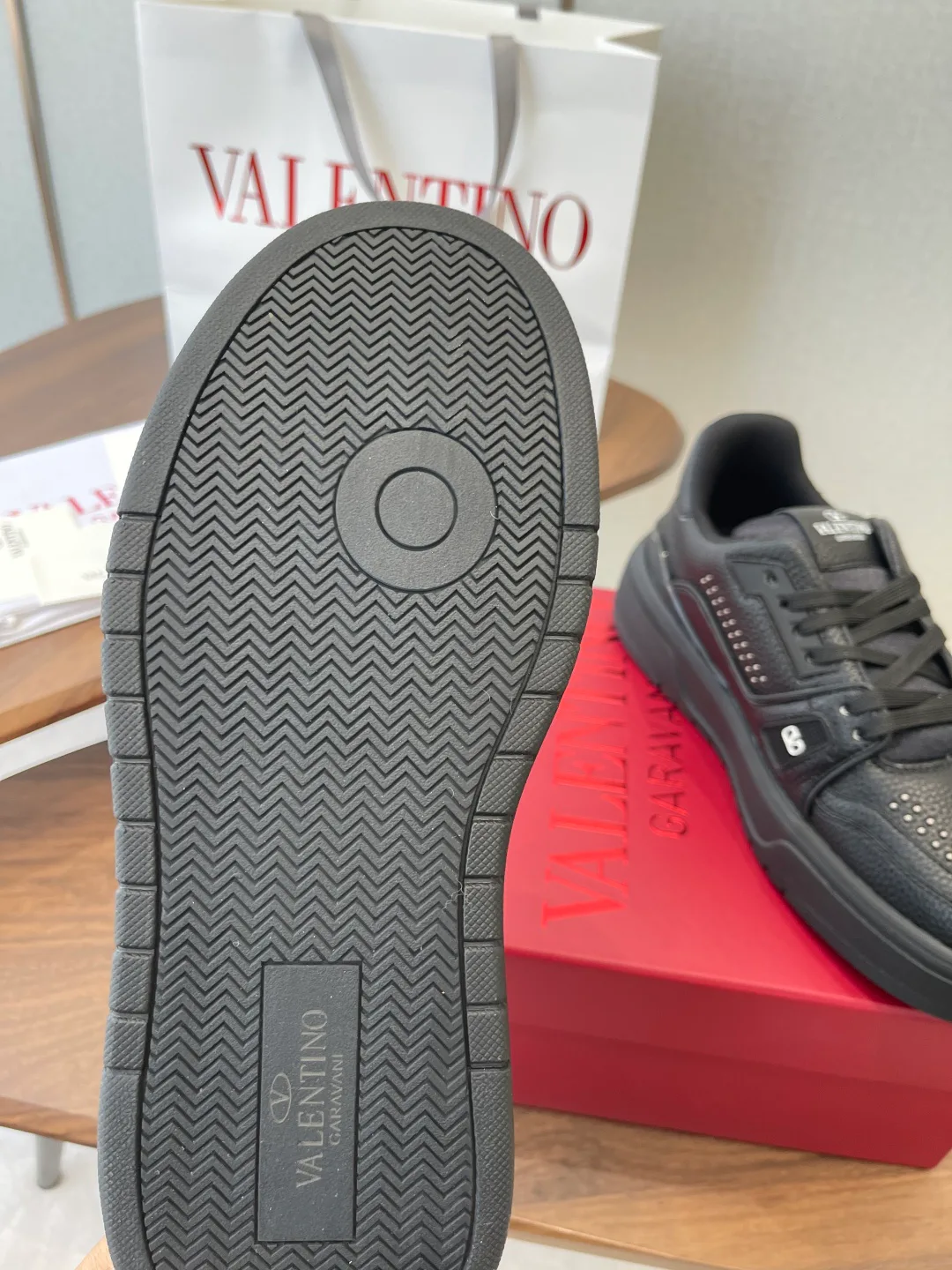 Кроссовки Женские Valentino 11446620