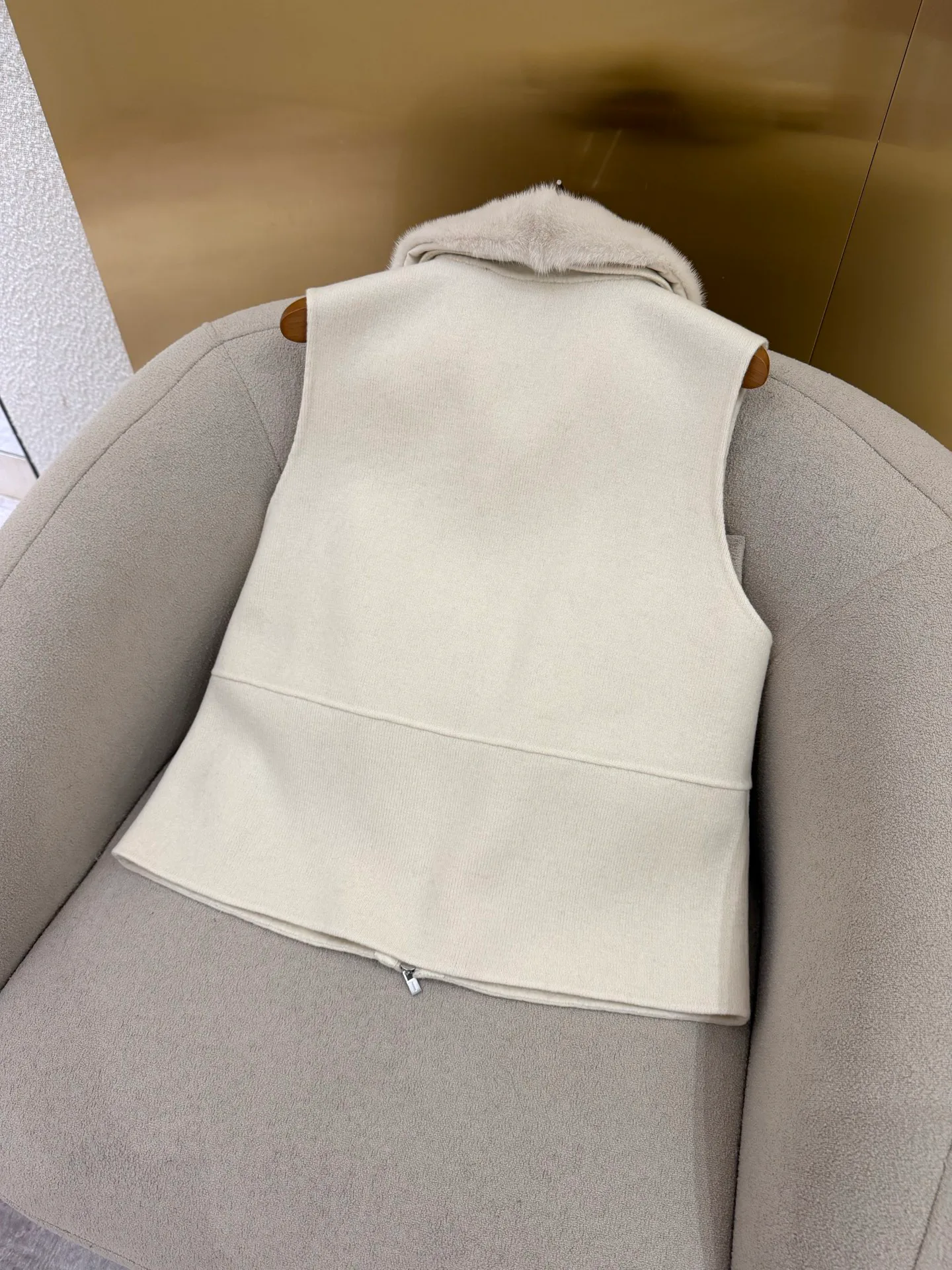 Жилеты Женские Loro Piana 18513128