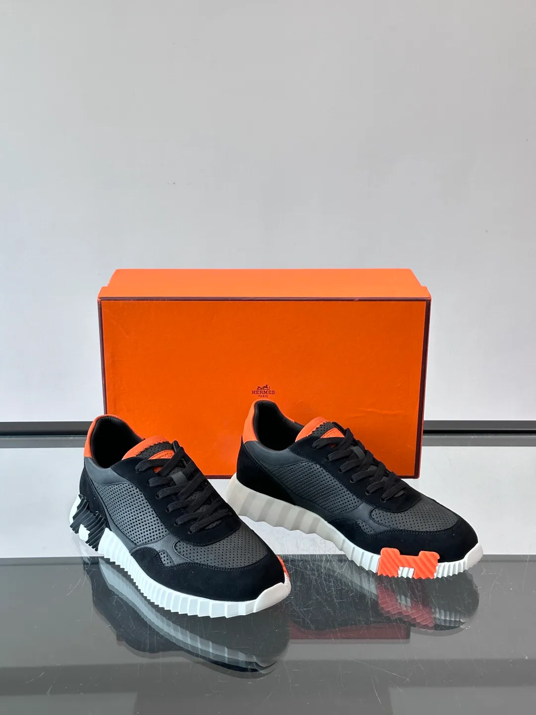 Кроссовки Женские Hermes 17439910