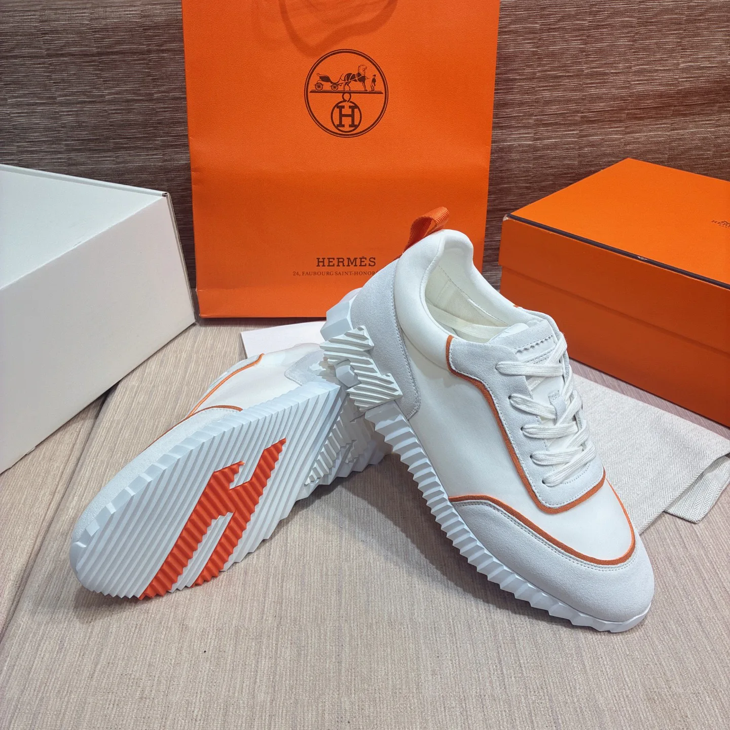 Кроссовки Женские Hermes 17977065