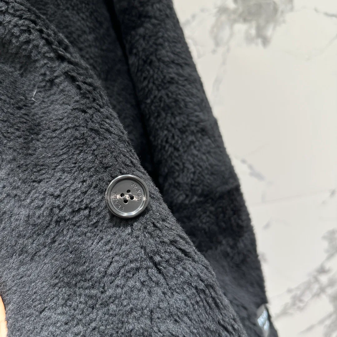 Шубы Женские Prada 558913