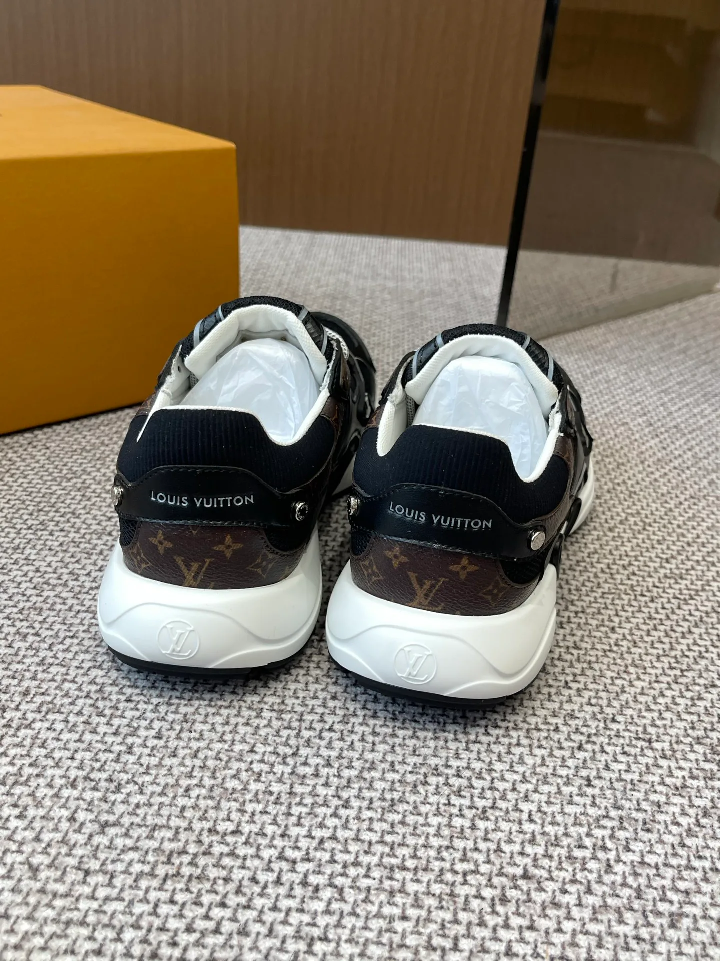 Кроссовки Женские Louis Vuitton 29941