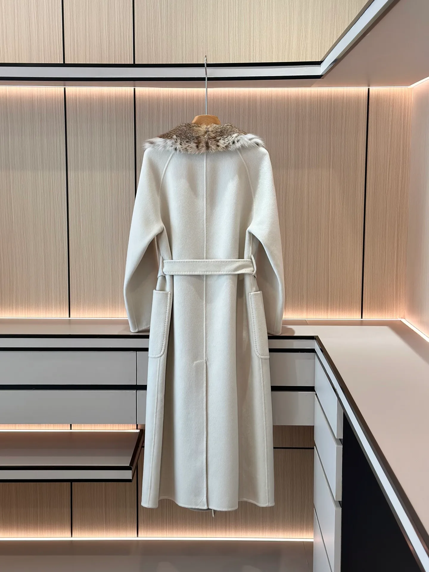Пальто Женские Loro Piana 18999918
