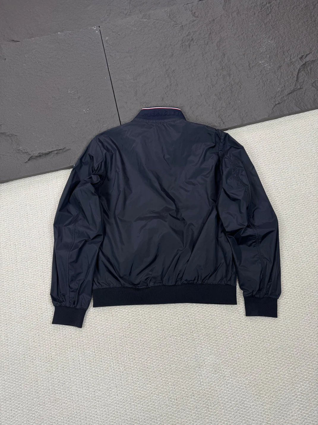 Куртки И Пуховики Мужские Moncler 11411675