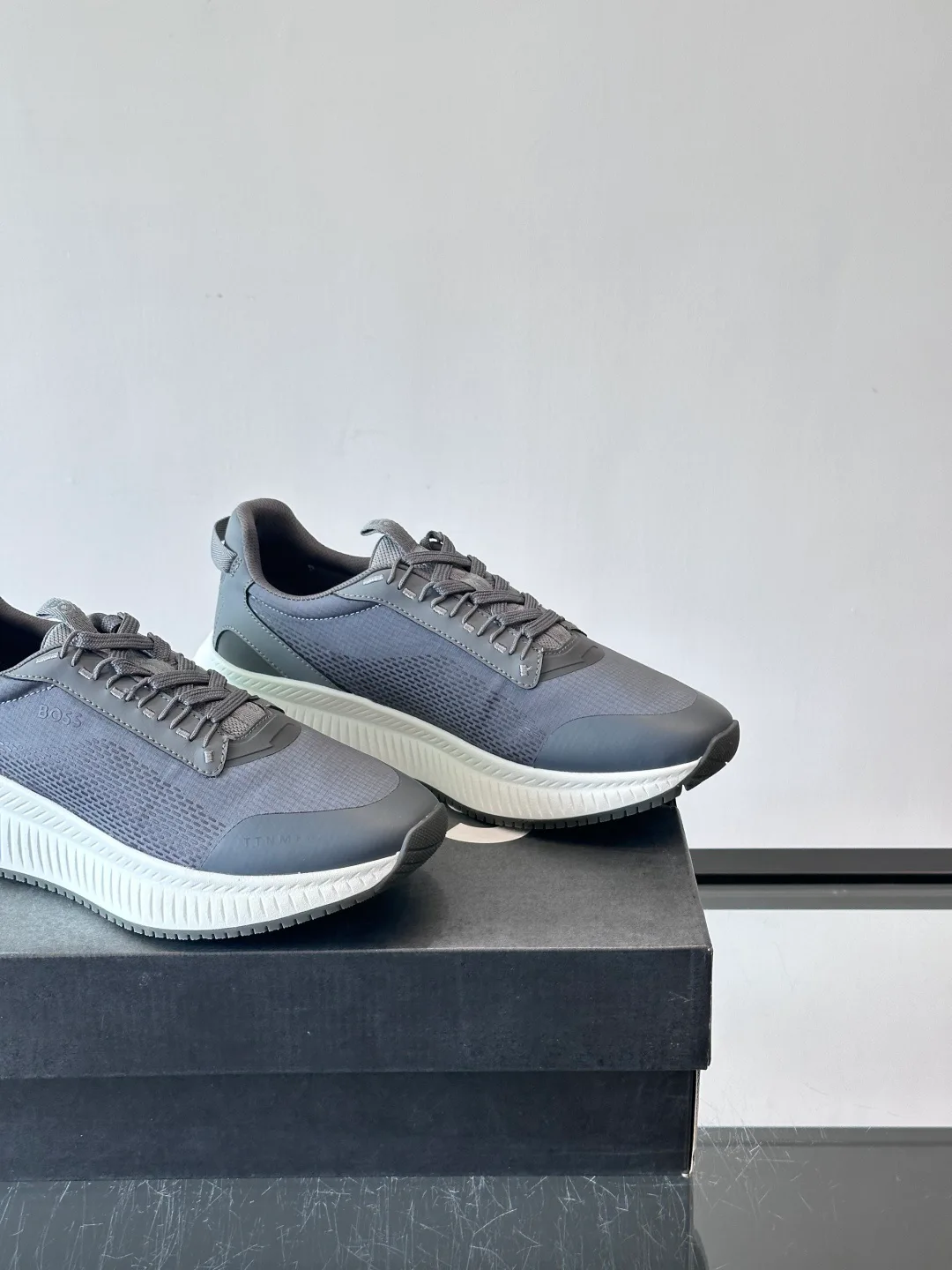 Кроссовки Мужские Hugo Boss 829887