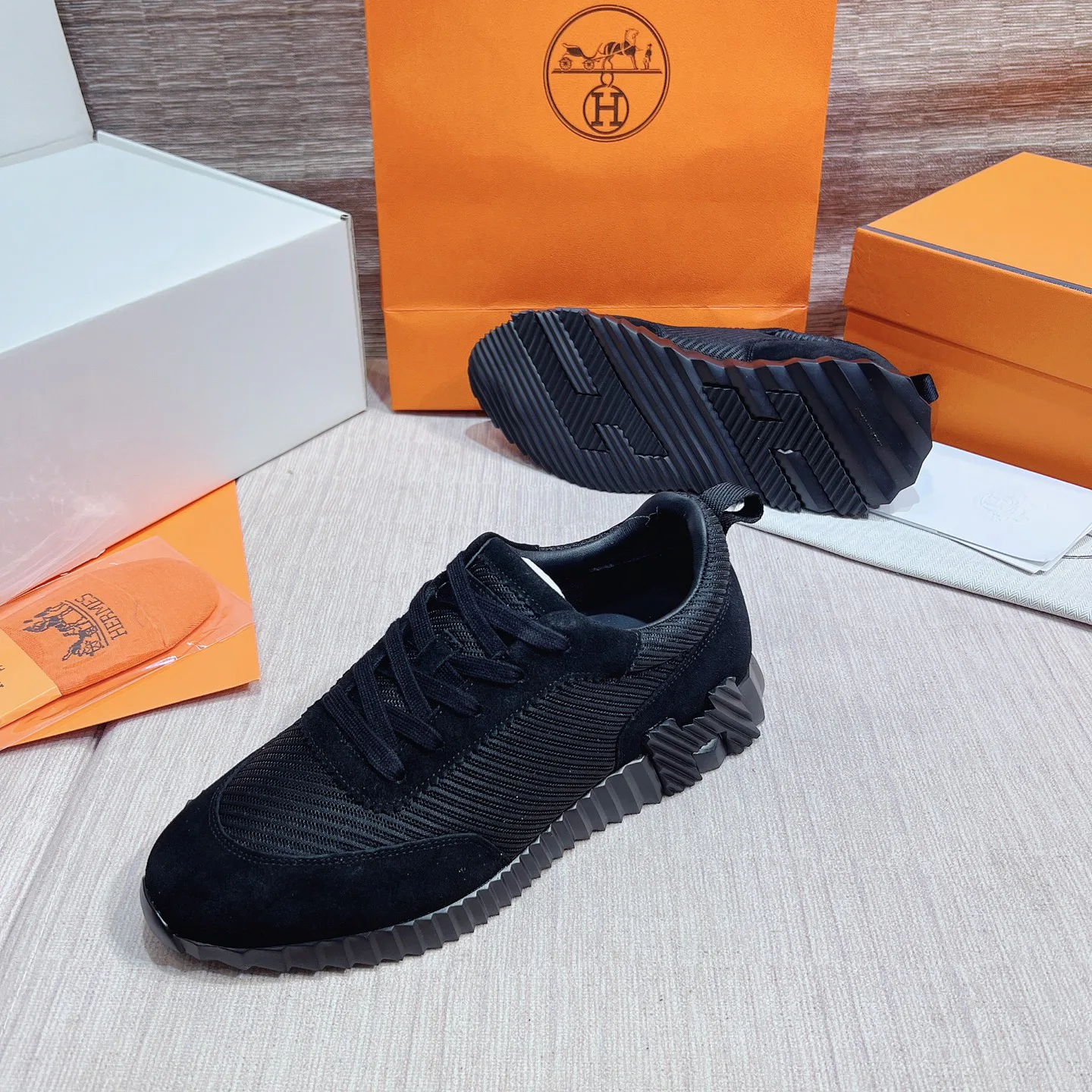 Кроссовки Женские Hermes 17749546