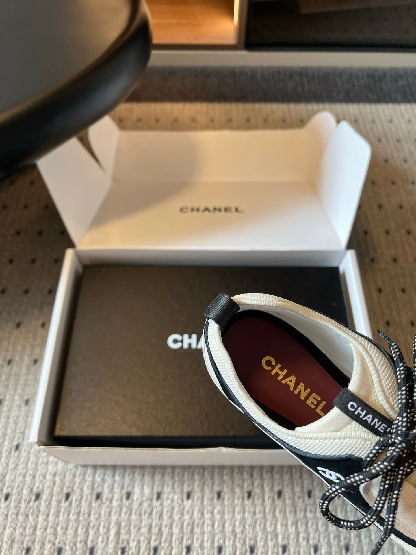 Кроссовки Женские Chanel 17419359