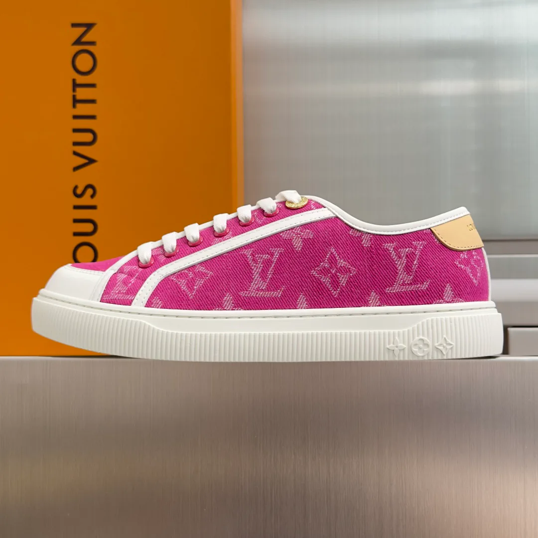 Кроссовки Женские Louis Vuitton 17950713