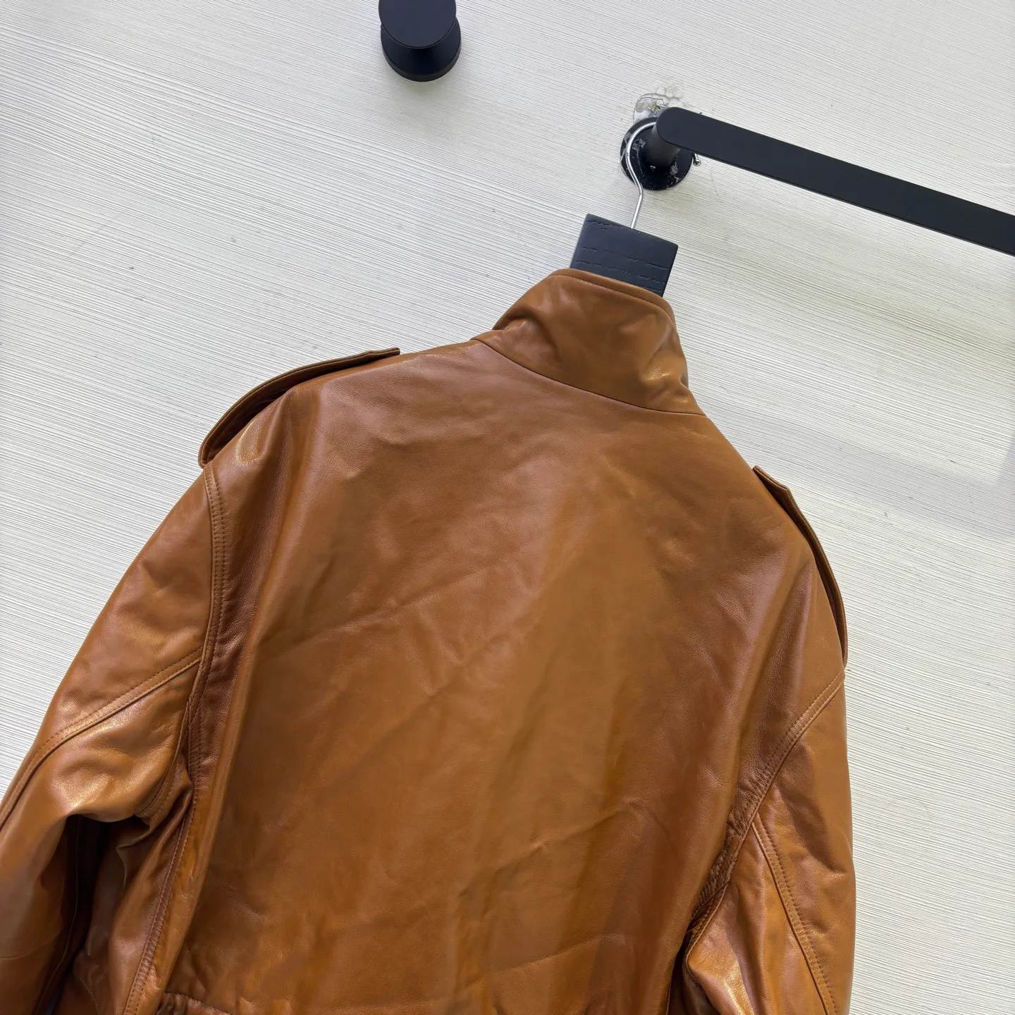 Кожаные Куртки И Дублёнки Женские Saint Laurent 16983659