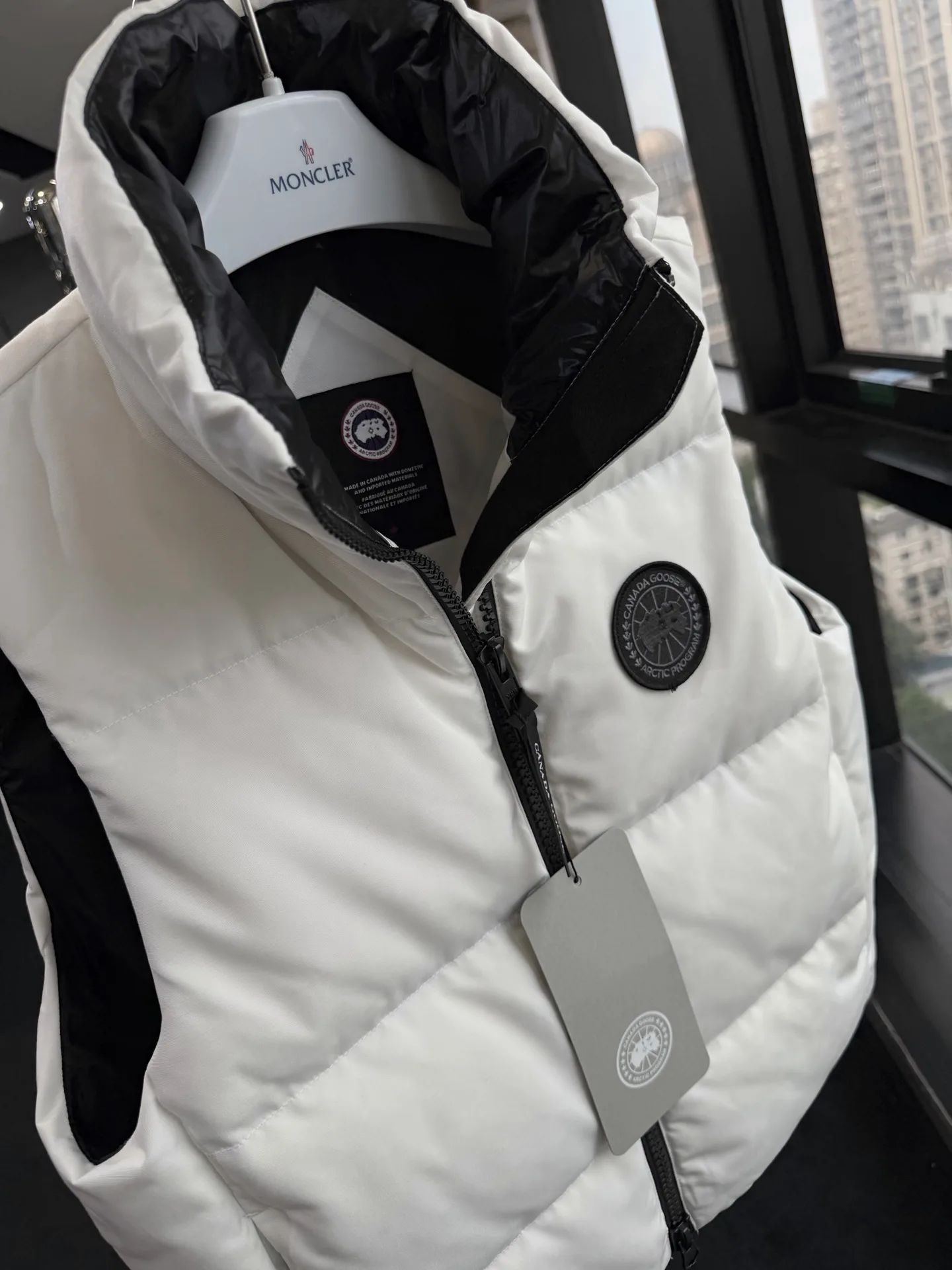Жилеты Женские Canada Goose 18336509