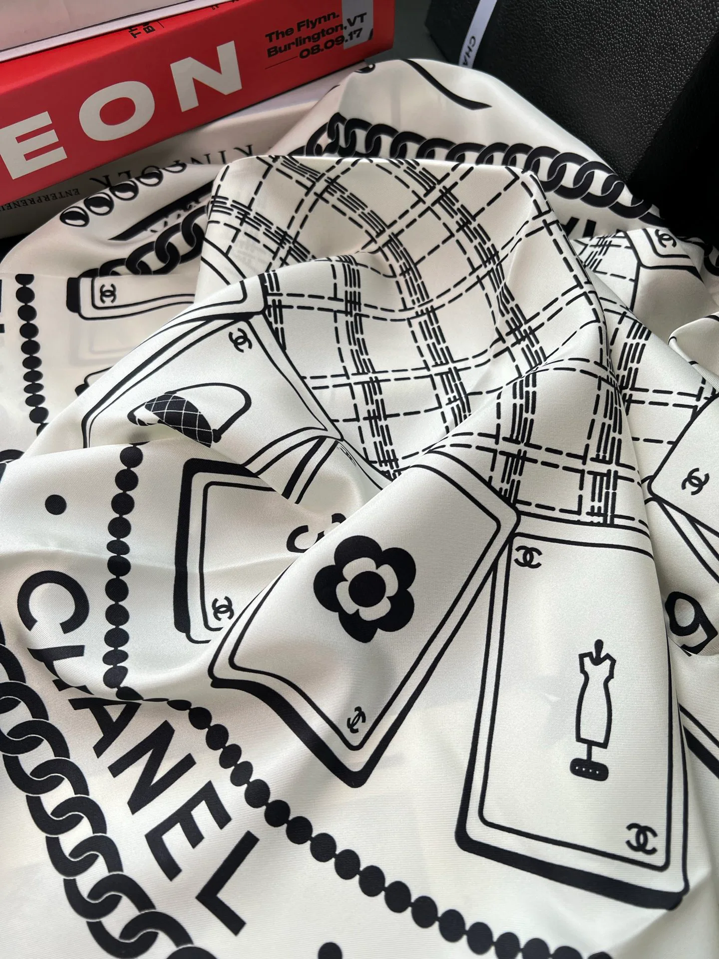 Платки Chanel 13855834
