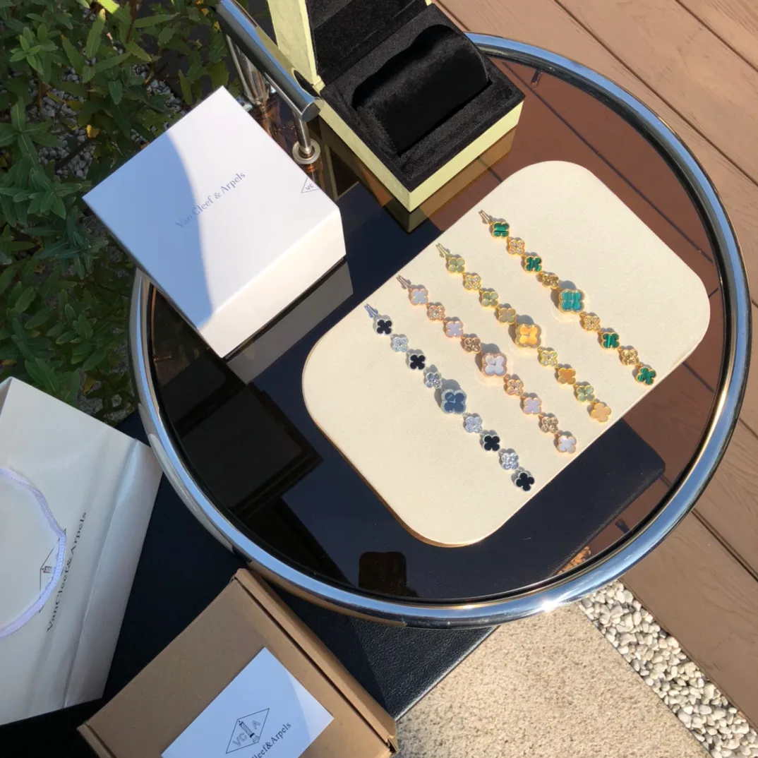 Бижутерия Van Cleef & Arpels 1045