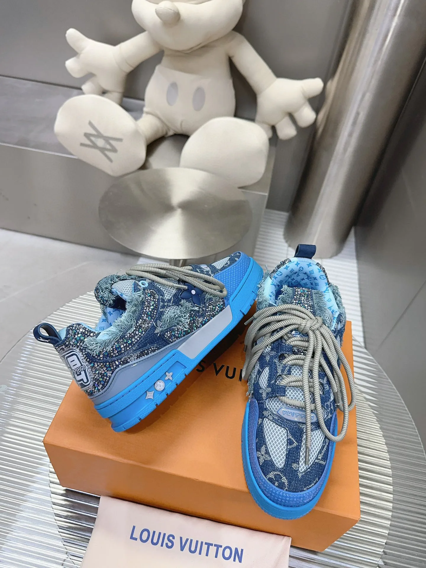 Кеды Женские Louis Vuitton 11250515