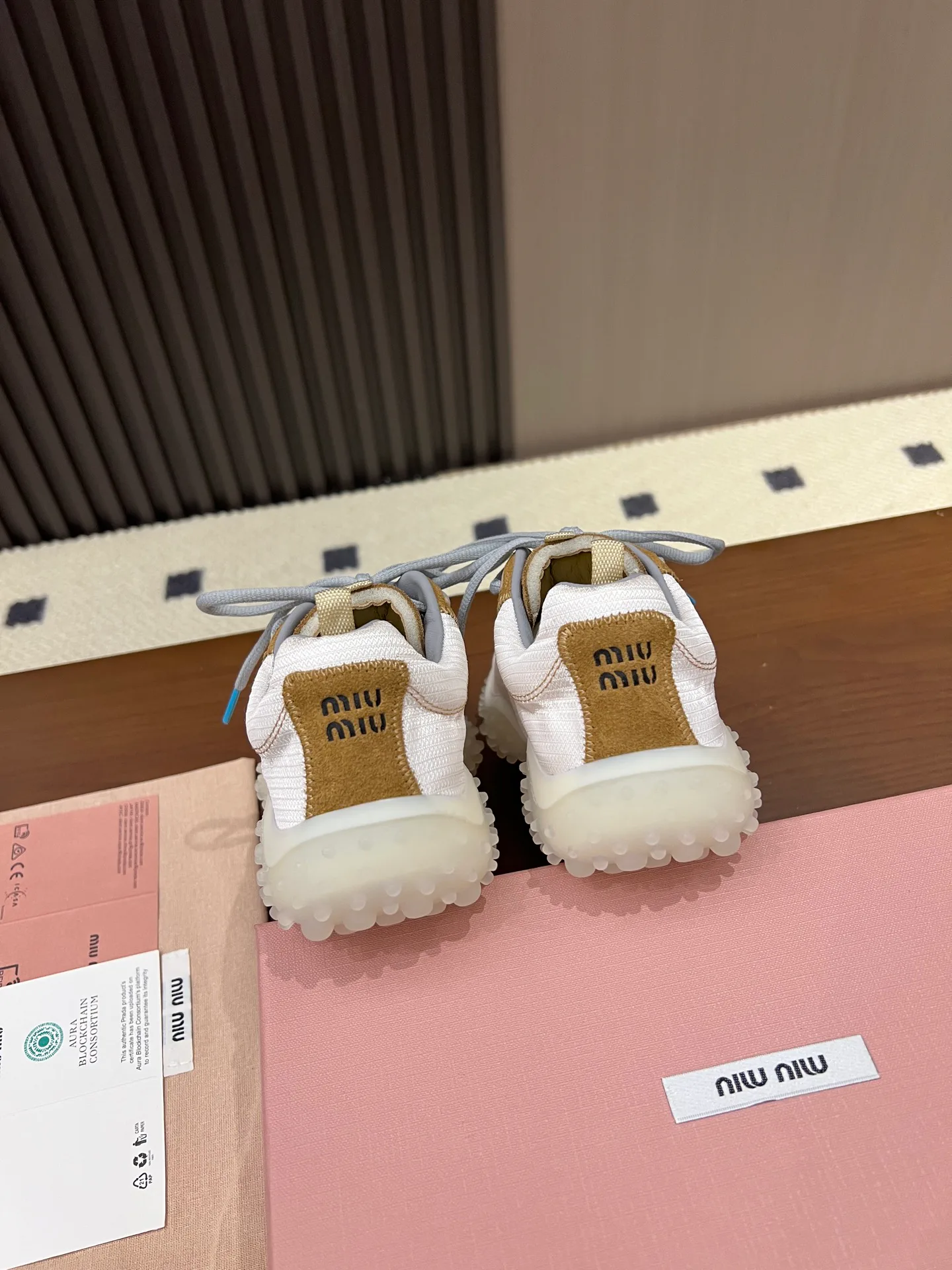 Кроссовки Женские Miu Miu 17968605